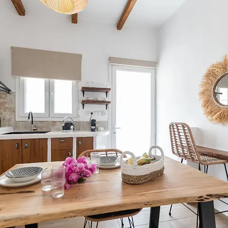 Maroussa's In Town With Sea View * Naxos City