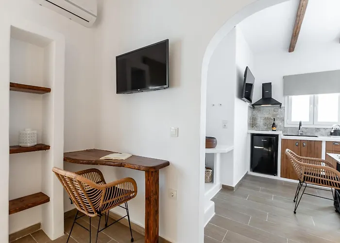 Maroussa's In Town With Sea View Apartamento