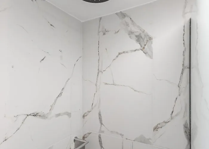 Maroussa's In Town With Sea View Apartamento