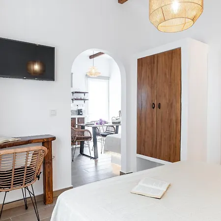 Апартаменты Maroussa's In Town With Sea View *