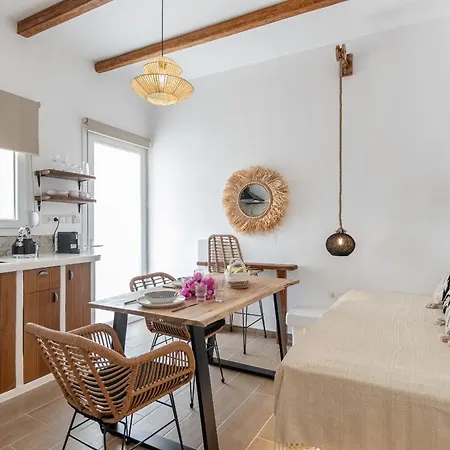 Maroussa's In Town With Sea View * Naxos City