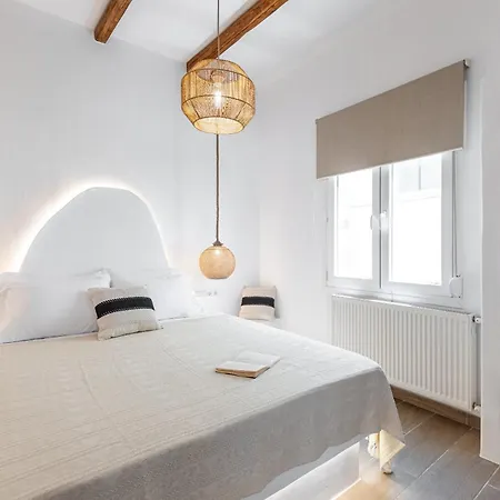 Maroussa's In Town With Sea View * Naxos City