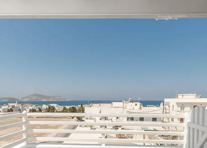 Maroussa's In Town With Sea View Apartment